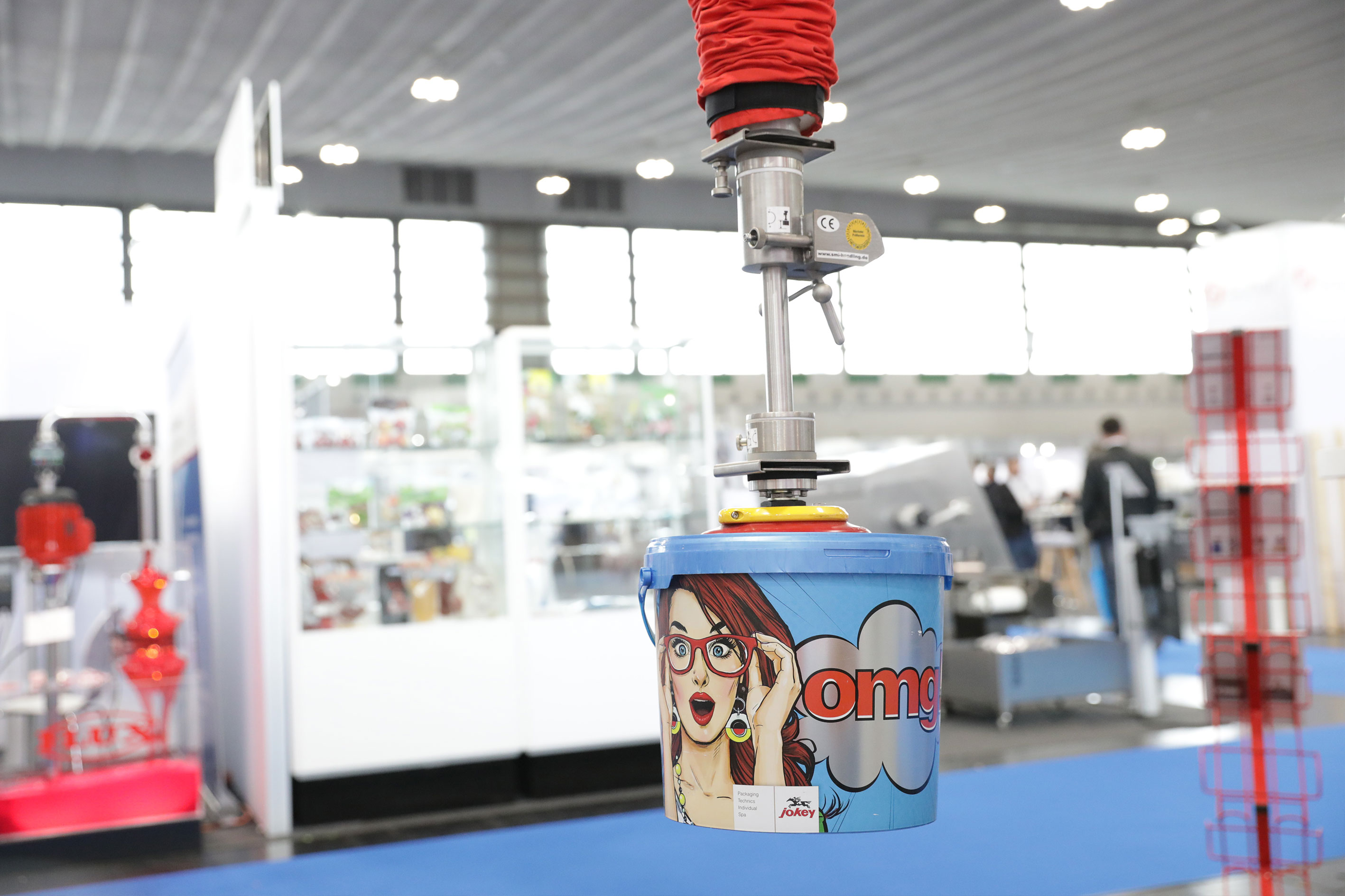 Eimerheber, Eimer heben mit Vakuumheber, SMI Handling Systeme GmbH