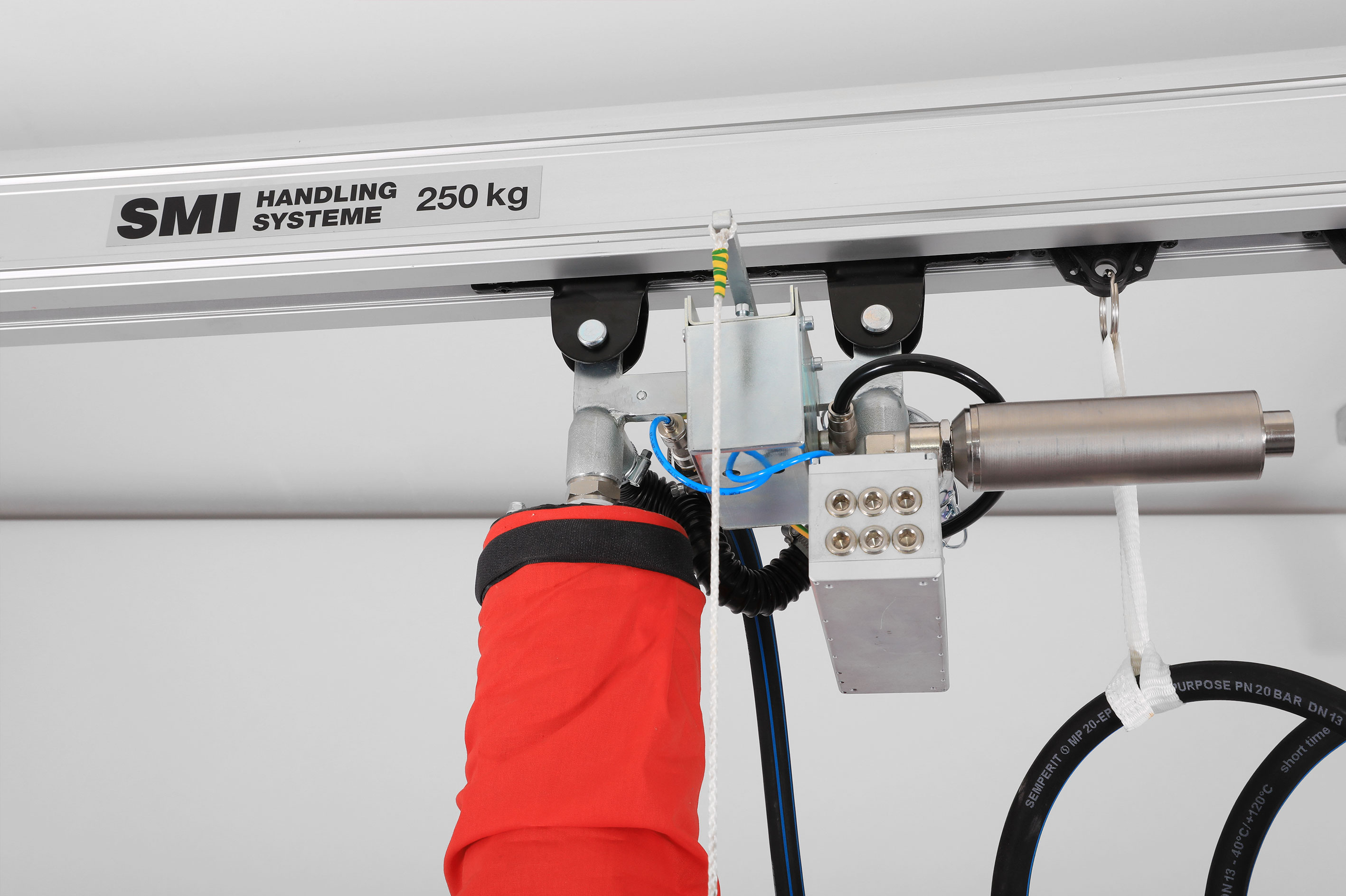 Eimerheber, Eimer heben mit Vakuumheber, SMI Handling Systeme GmbH